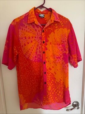Manuhealii Vibrant Pink & Orange Short-Sleeve Button-Down Shirt